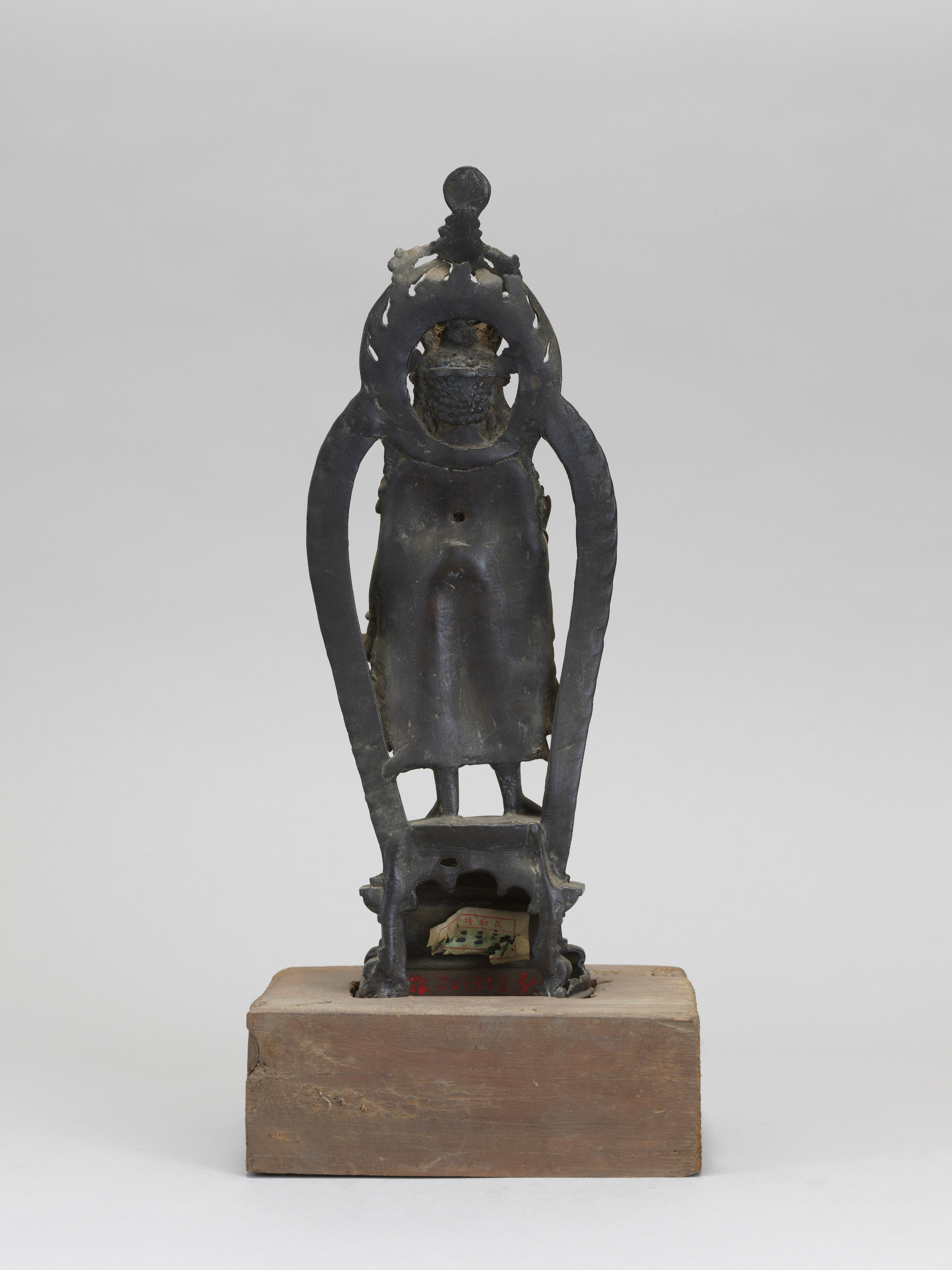 宝冠释迦牟尼佛